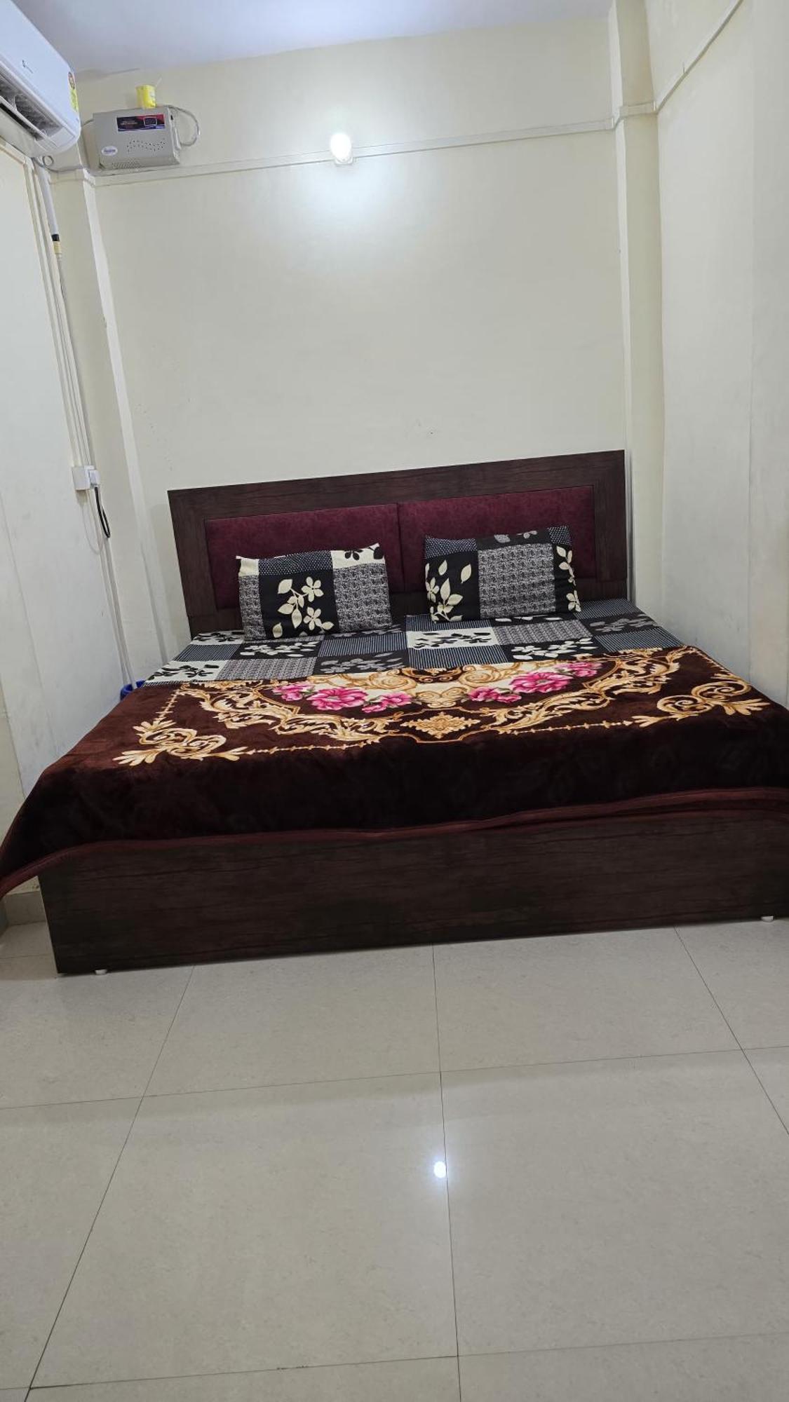 Ramlala Paying Guest House Stay Just 100M From Saryu Ghat, Ayodhya Buitenkant foto