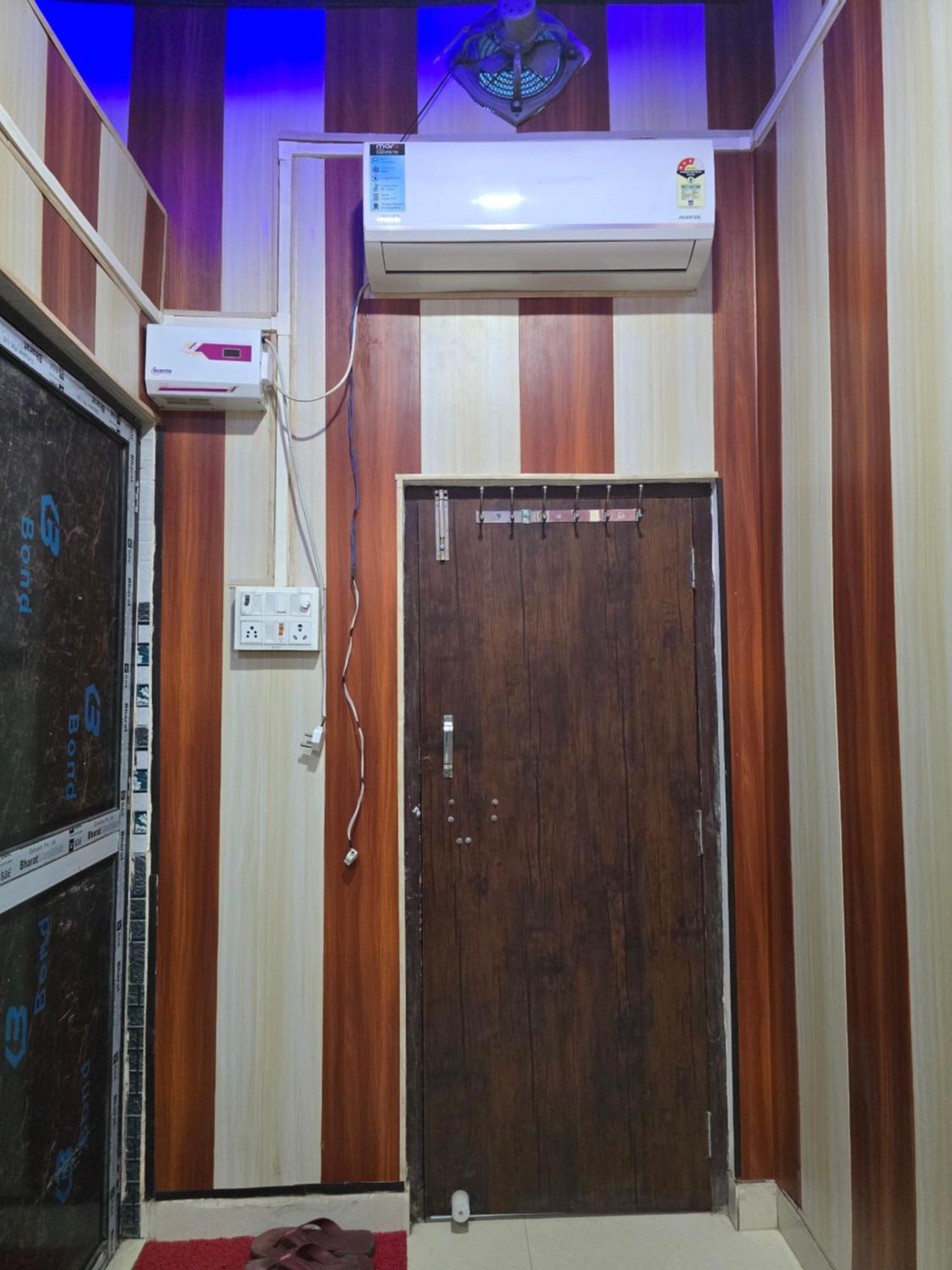 Ramlala Paying Guest House Stay Just 100M From Saryu Ghat, Ayodhya Buitenkant foto